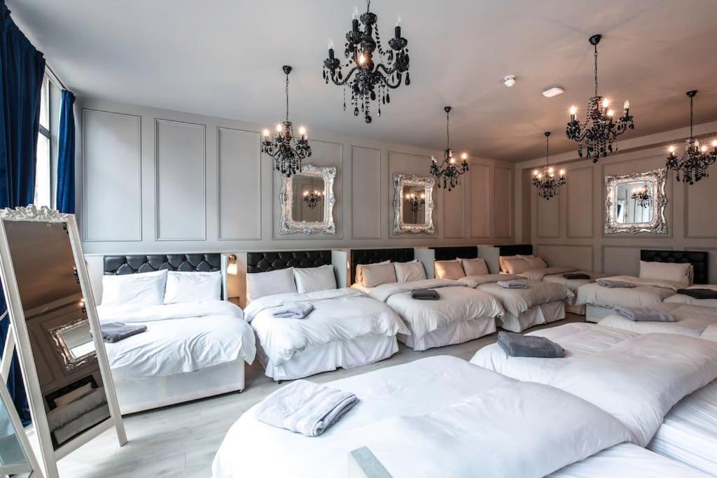 The V.I.P Suite - Sleeps 24! Best For Large Groups Liverpool Exterior foto