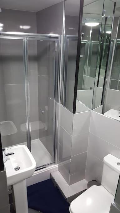 The V.I.P Suite - Sleeps 24! Best For Large Groups Liverpool Exterior foto